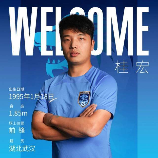 美女直播露胸